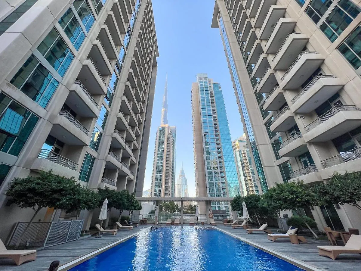 Ultimate Stay / Burj Khalifa View / Downtown / 3 Beds Luxury / 2 Balconies Dubai Apartment