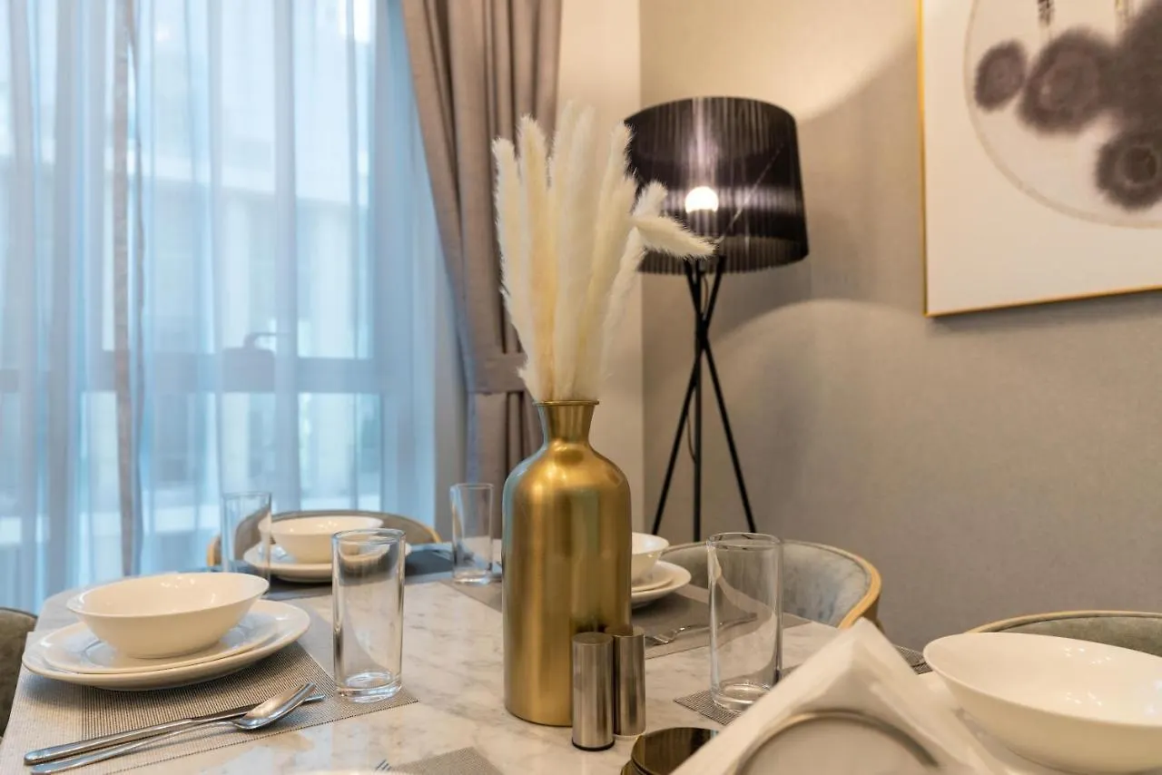 Ultimate Stay / Burj Khalifa View / Downtown / 3 Beds Luxury / 2 Balconies Dubai Apartment