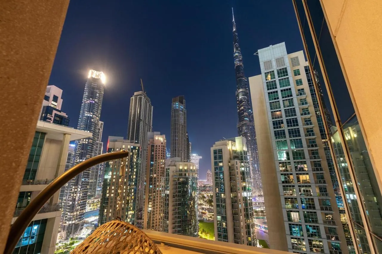 Ultimate Stay / Burj Khalifa View / Downtown / 3 Beds Luxury / 2 Balconies Dubai Apartment