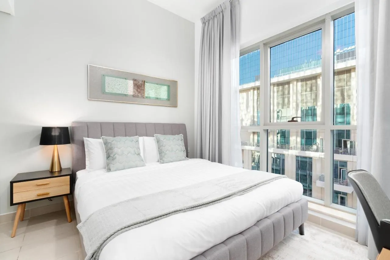 Ultimate Stay / Burj Khalifa View / Downtown / 3 Beds Luxury / 2 Balconies Dubai